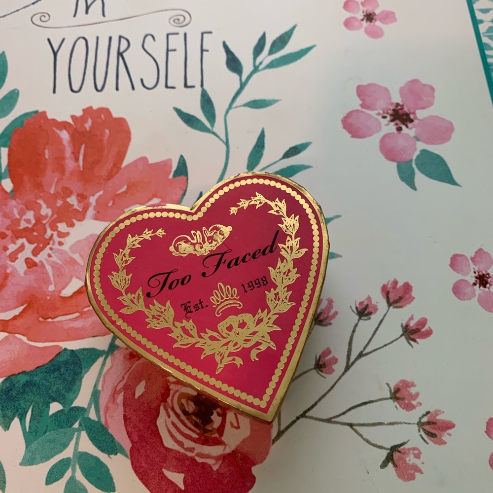 too faced blush